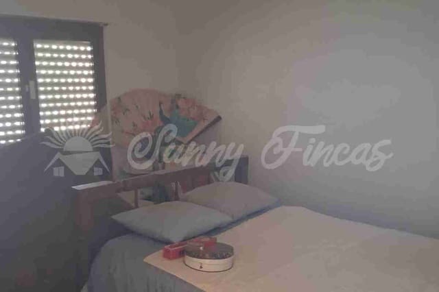2 soveværelse Finca/Landehus til salg i La Romana med garage - € 115.000 (Ref: 10041606)