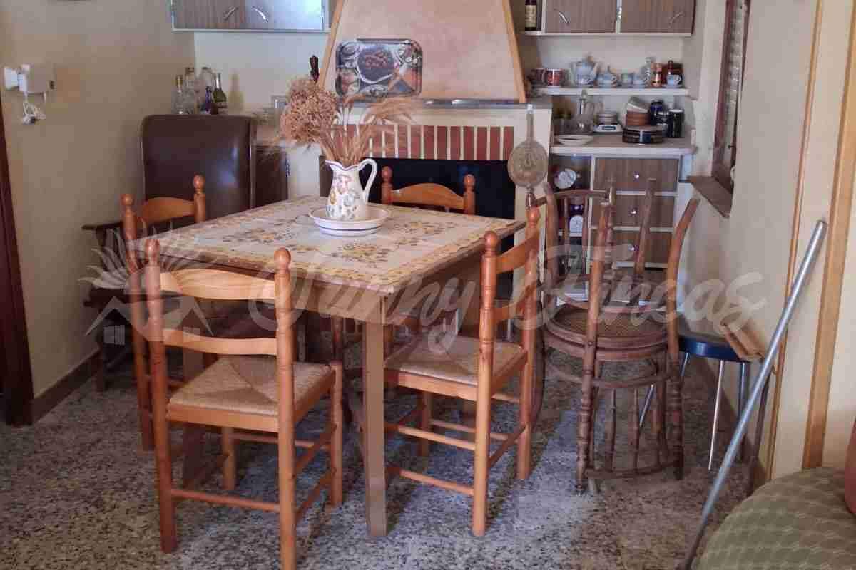 2 soveværelse Finca/Landehus til salg i La Romana med garage - € 115.000 (Ref: 10041606)