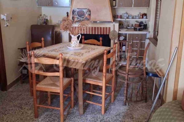 2 soveværelse Finca/Landehus til salg i La Romana med garage - € 115.000 (Ref: 10041606)