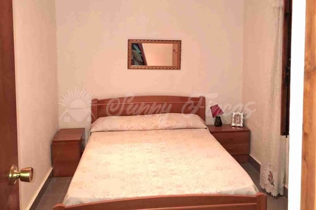 3 chambre Finca/Maison de Campagne à vendre à Pinoso avec garage - 196 000 € (Ref: 10041621)