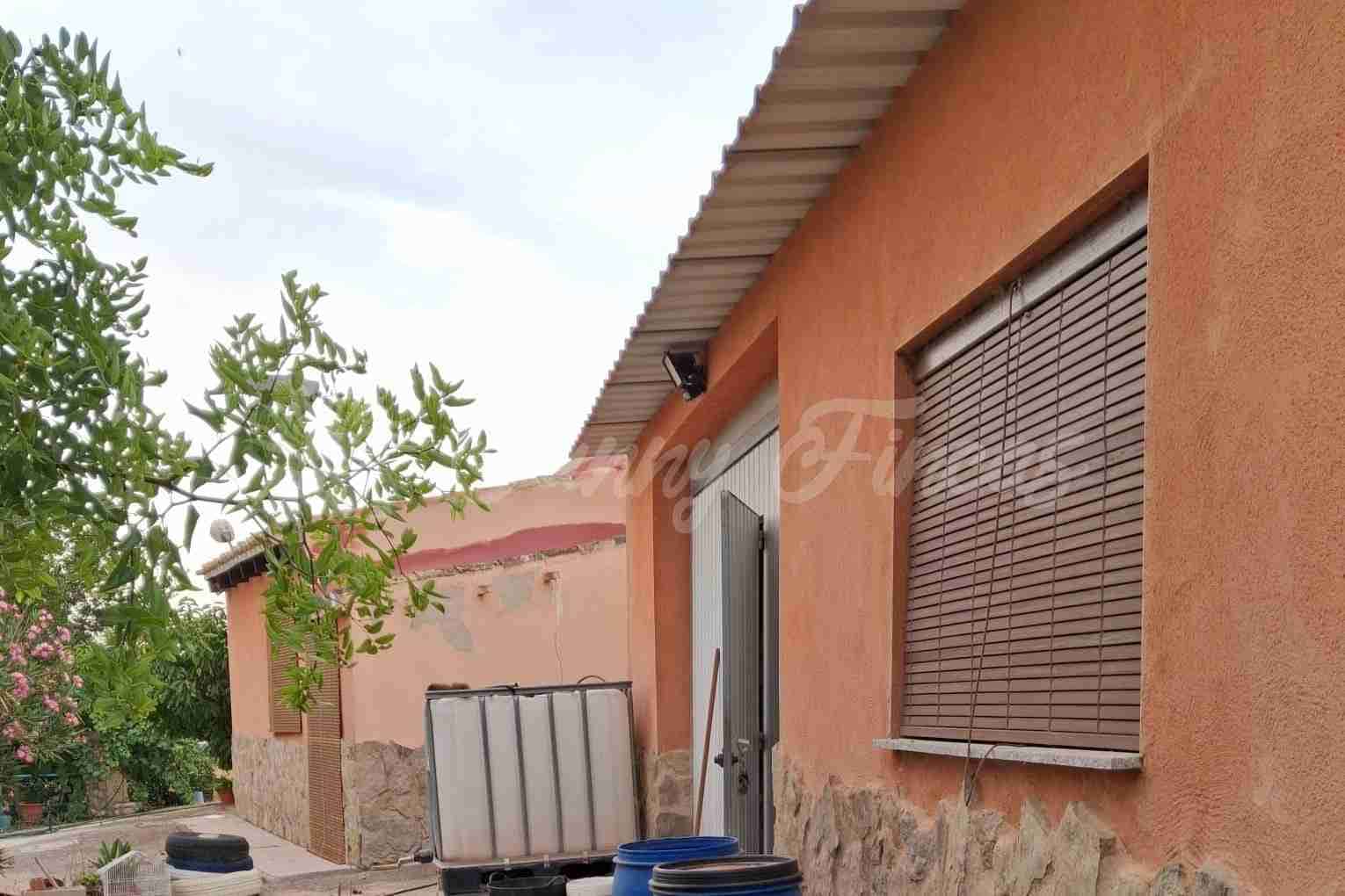 3 chambre Finca/Maison de Campagne à vendre à Pinoso avec garage - 196 000 € (Ref: 10041621)