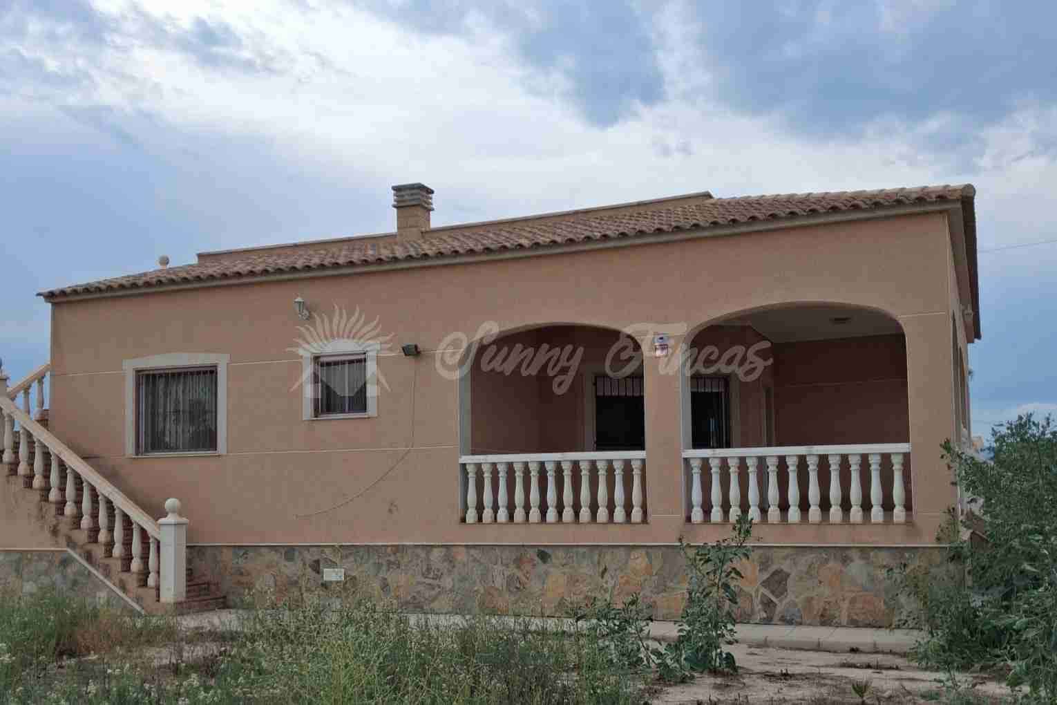 5 slaapkamer Villa te koop in Catral met zwembad garage - € 600.000 (Ref: 10180999)