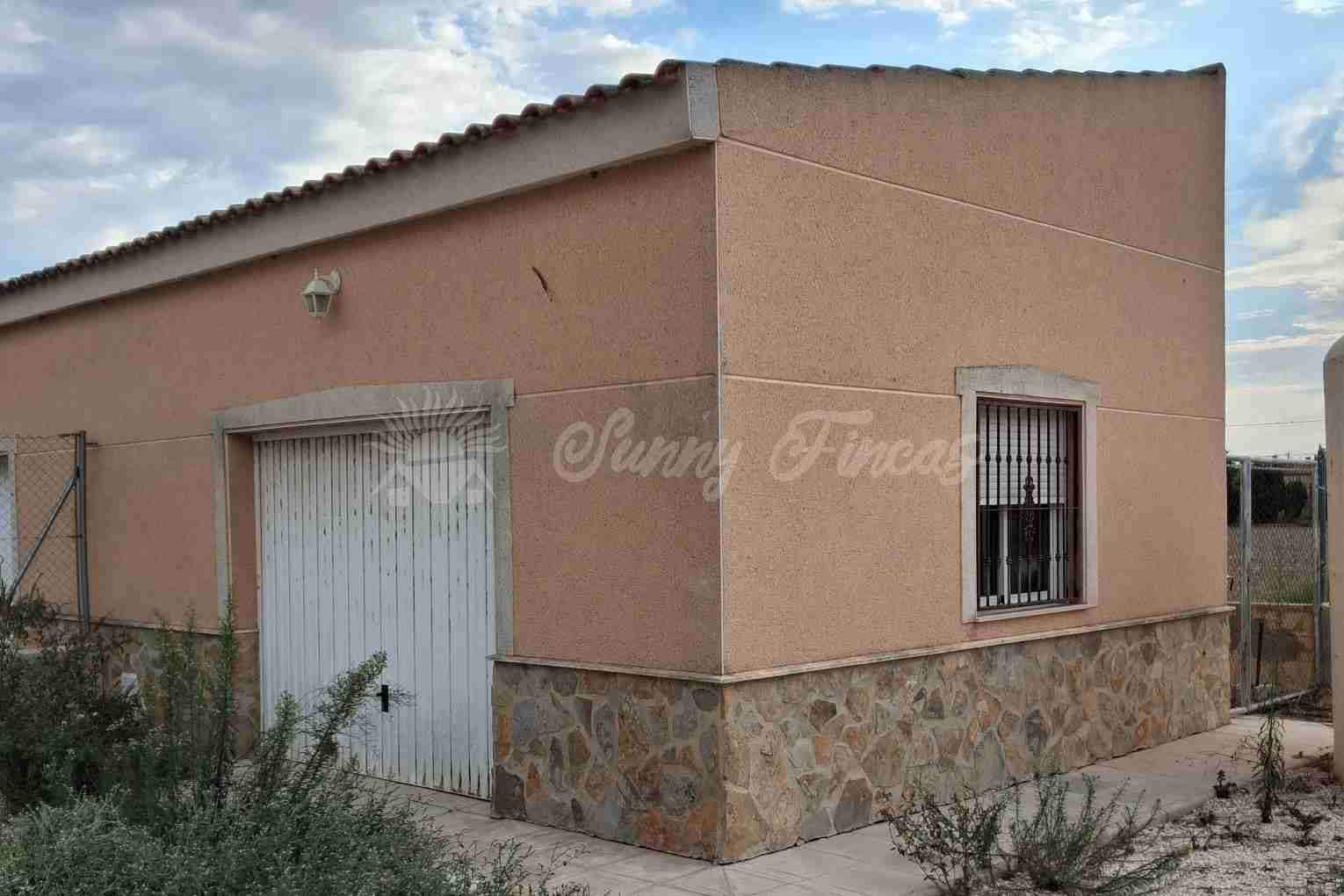 5 slaapkamer Villa te koop in Catral met zwembad garage - € 600.000 (Ref: 10180999)