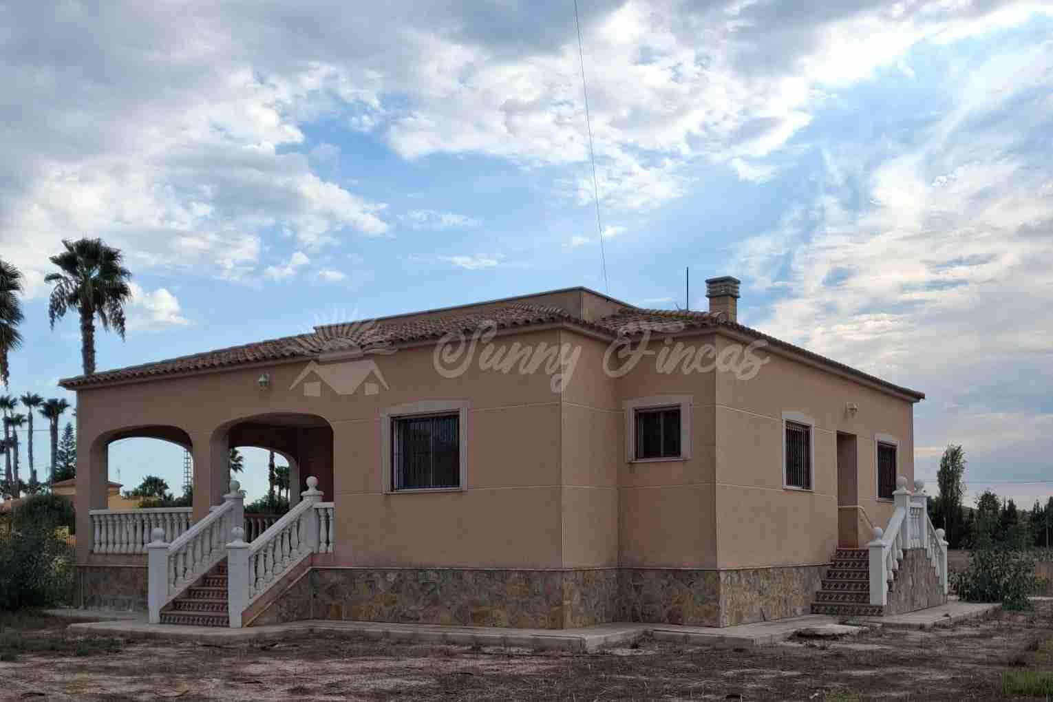 5 slaapkamer Villa te koop in Catral met zwembad garage - € 600.000 (Ref: 10180999)
