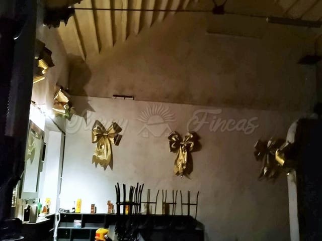 1 soverom Finca/Herregård til salgs i Yecla med svømmebasseng garasje - € 159 000 (Ref: 6107407)