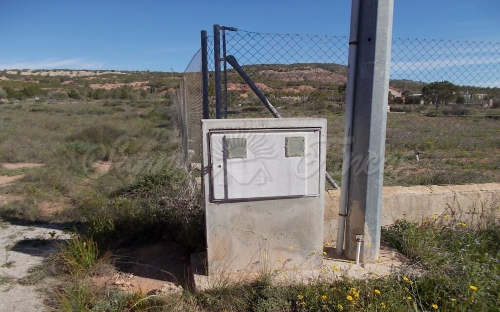 Finca/Country House for sale in Yecla - € 49,000 (Ref: 6107413)