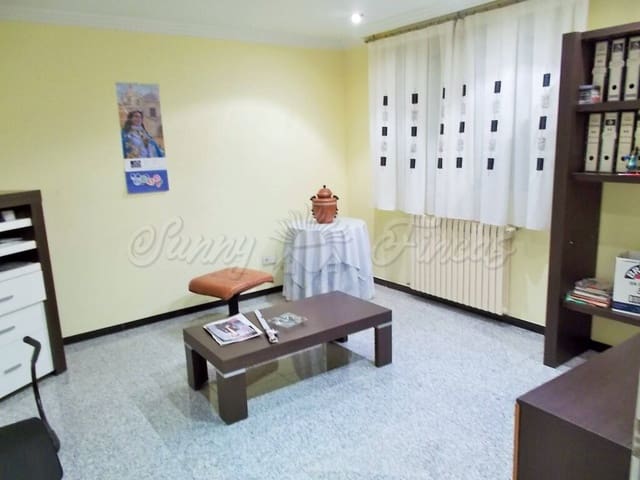 7 soveværelse Villa til salg i Yecla med swimmingpool garage - € 449.000 (Ref: 6107416)