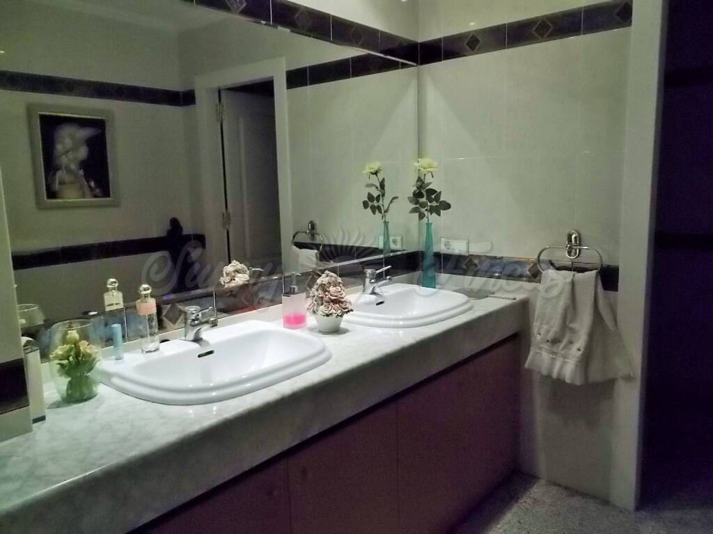 7 soveværelse Villa til salg i Yecla med swimmingpool garage - € 449.000 (Ref: 6107416)