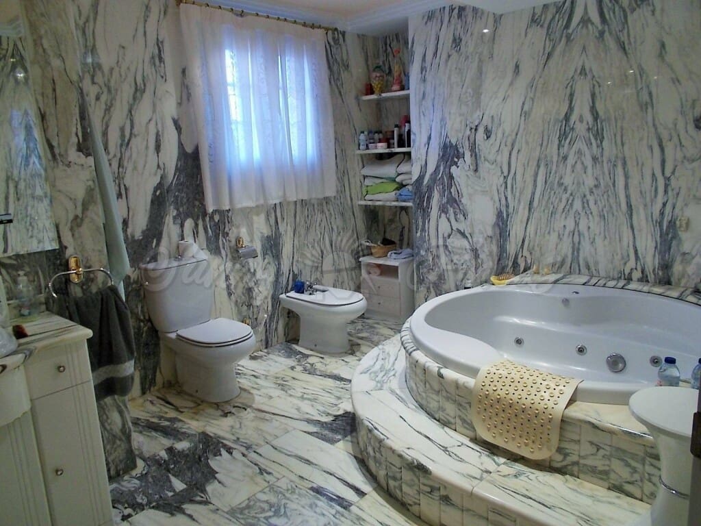 7 soveværelse Villa til salg i Yecla med swimmingpool garage - € 449.000 (Ref: 6107416)