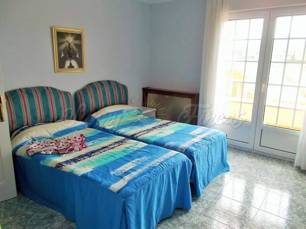 7 soveværelse Villa til salg i Yecla med swimmingpool garage - € 449.000 (Ref: 6107416)