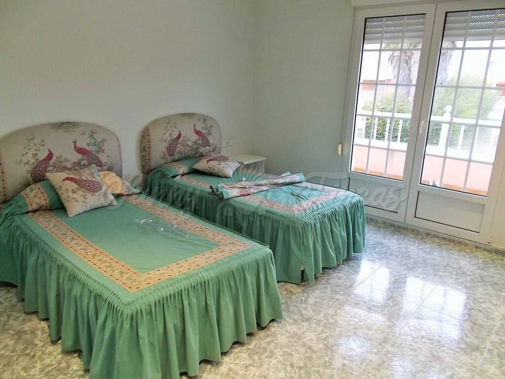 7 soveværelse Villa til salg i Yecla med swimmingpool garage - € 449.000 (Ref: 6107416)