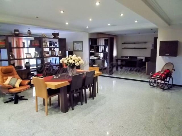 7 soveværelse Villa til salg i Yecla med swimmingpool garage - € 449.000 (Ref: 6107416)