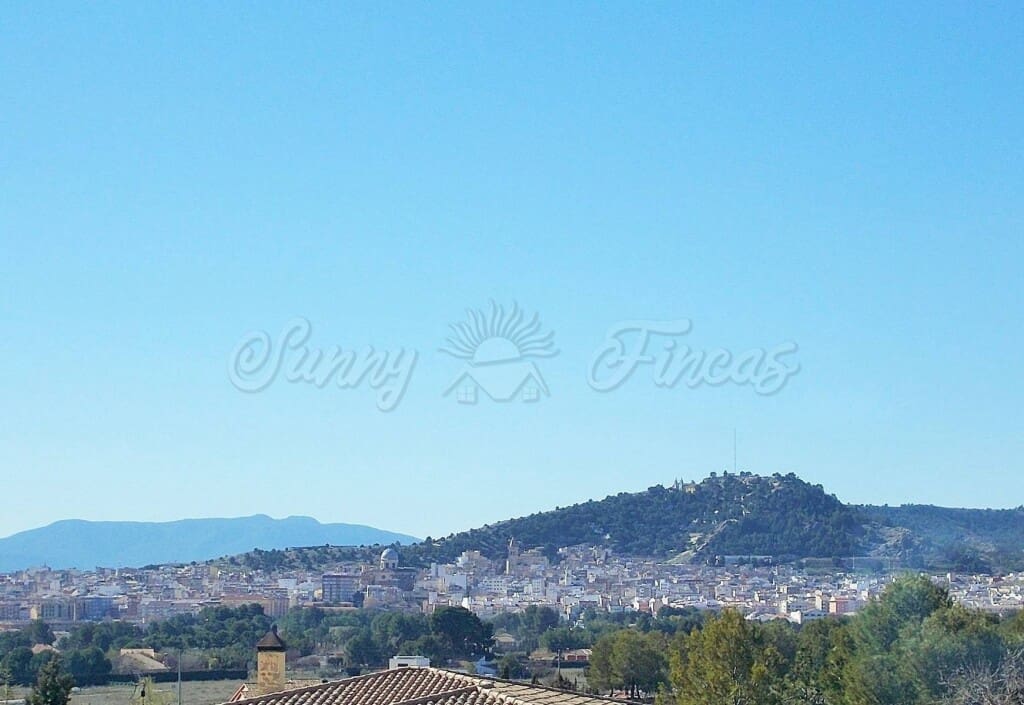 6 chambre Villa/Maison à vendre à Yecla avec piscine garage - 419 900 € (Ref: 6107423)