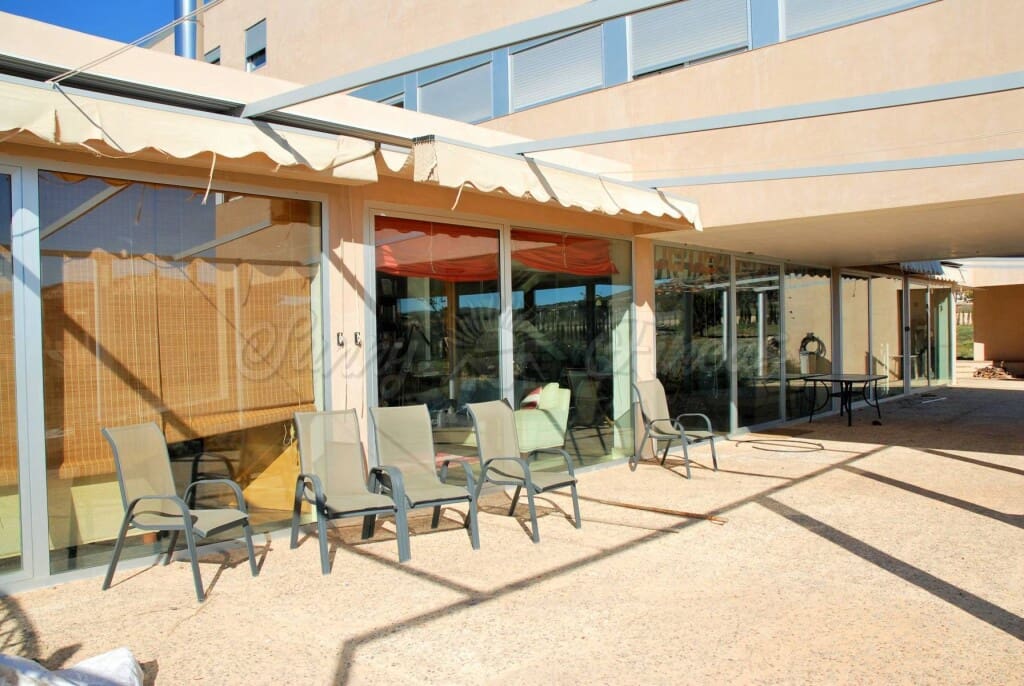 6 chambre Villa/Maison à vendre à Yecla avec piscine garage - 419 900 € (Ref: 6107423)