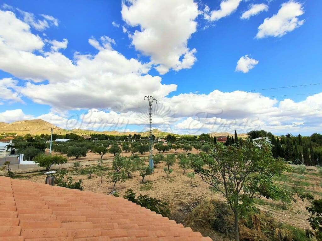 5 soverom Villa til salgs i Yecla med svømmebasseng garasje - € 360 000 (Ref: 6107435)