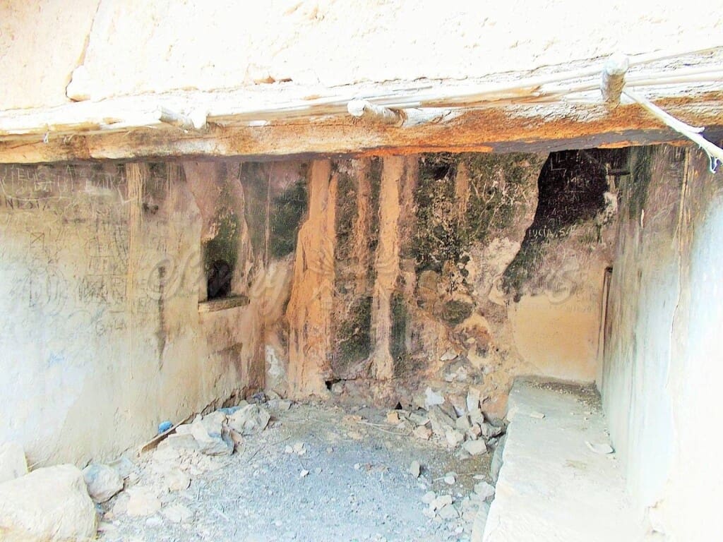 Ruin til salg i Pinoso - € 85.000 (Ref: 6107482)