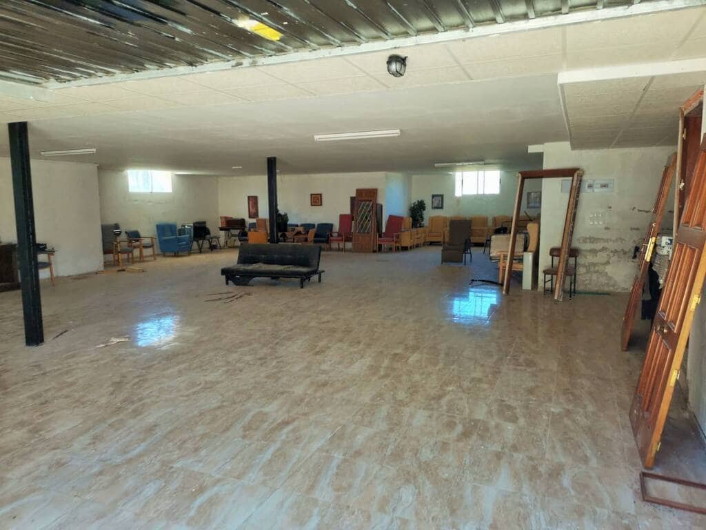 7 soveværelse Villa til salg i Caudete med swimmingpool garage - € 289.000 (Ref: 6107490)