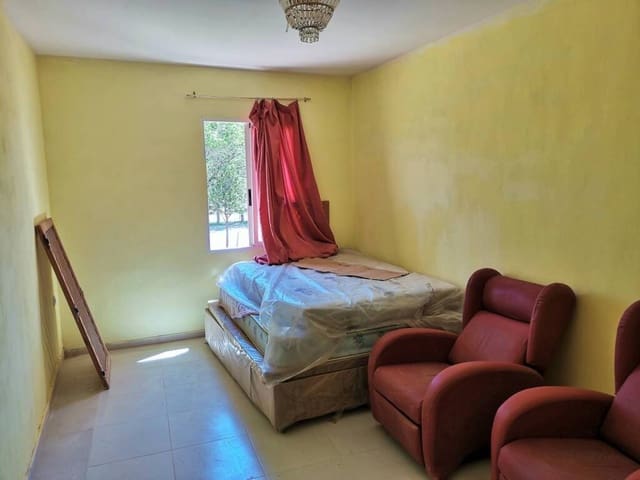 7 bedroom Villa for sale in Caudete with pool garage - € 289,000 (Ref: 6107490)