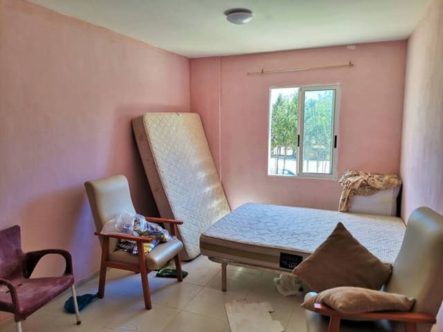 7 bedroom Villa for sale in Caudete with pool garage - € 289,000 (Ref: 6107490)