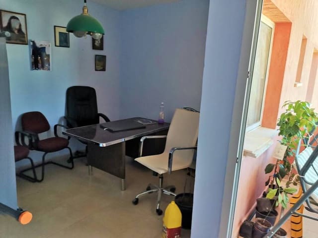 7 bedroom Villa for sale in Caudete with pool garage - € 289,000 (Ref: 6107490)