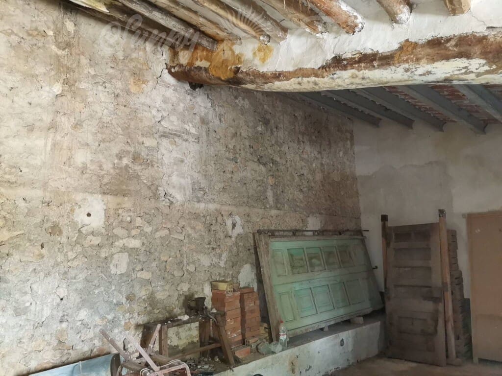 Ruin til salg i Villena - € 34.000 (Ref: 6107492)