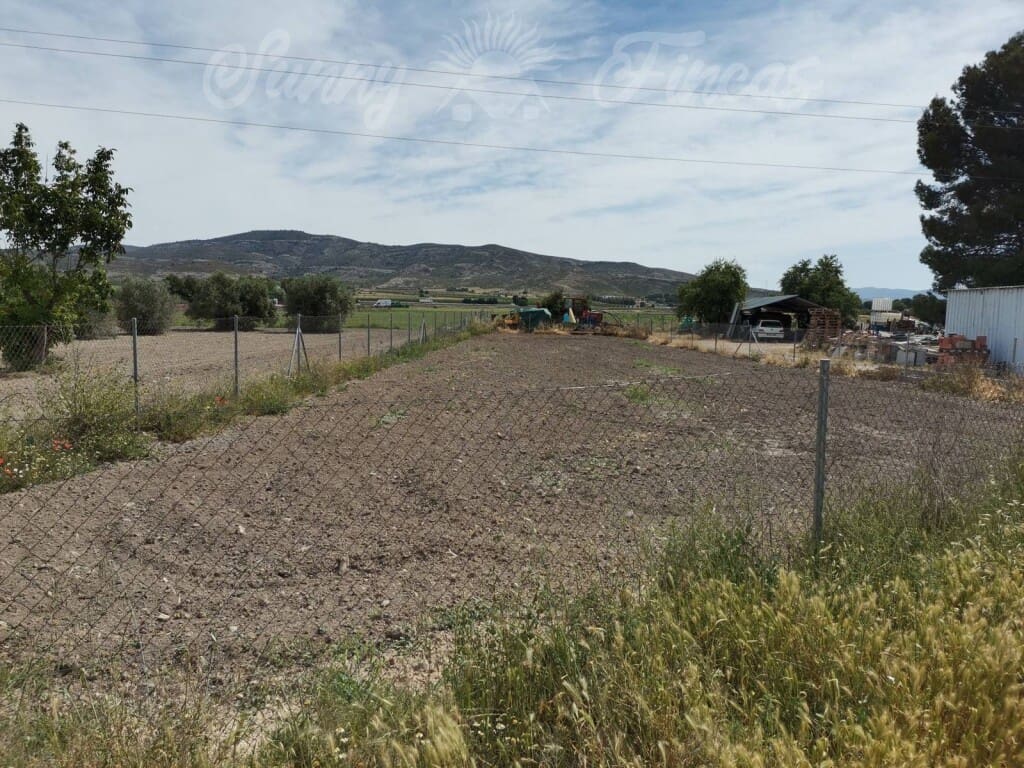 Ruin til salg i Villena - € 34.000 (Ref: 6107492)