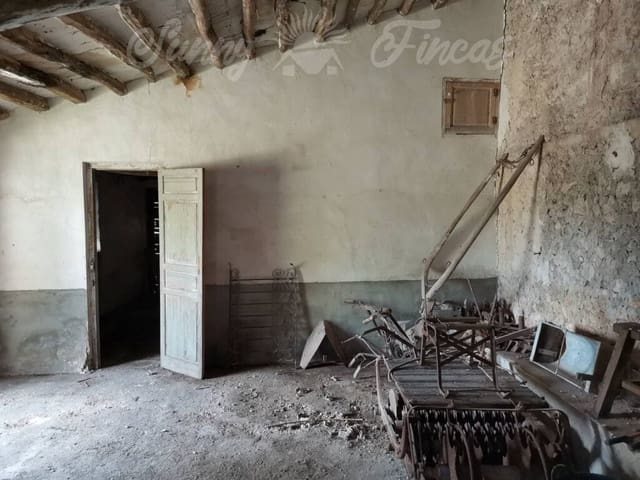 Ruin till salu i Villena - 34 000 € (Ref: 6107492)