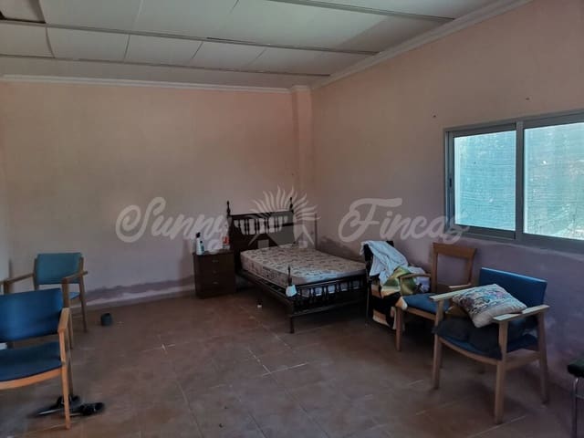 3 slaapkamer Villa te koop in Caudete met zwembad garage - € 110.000 (Ref: 6107493)