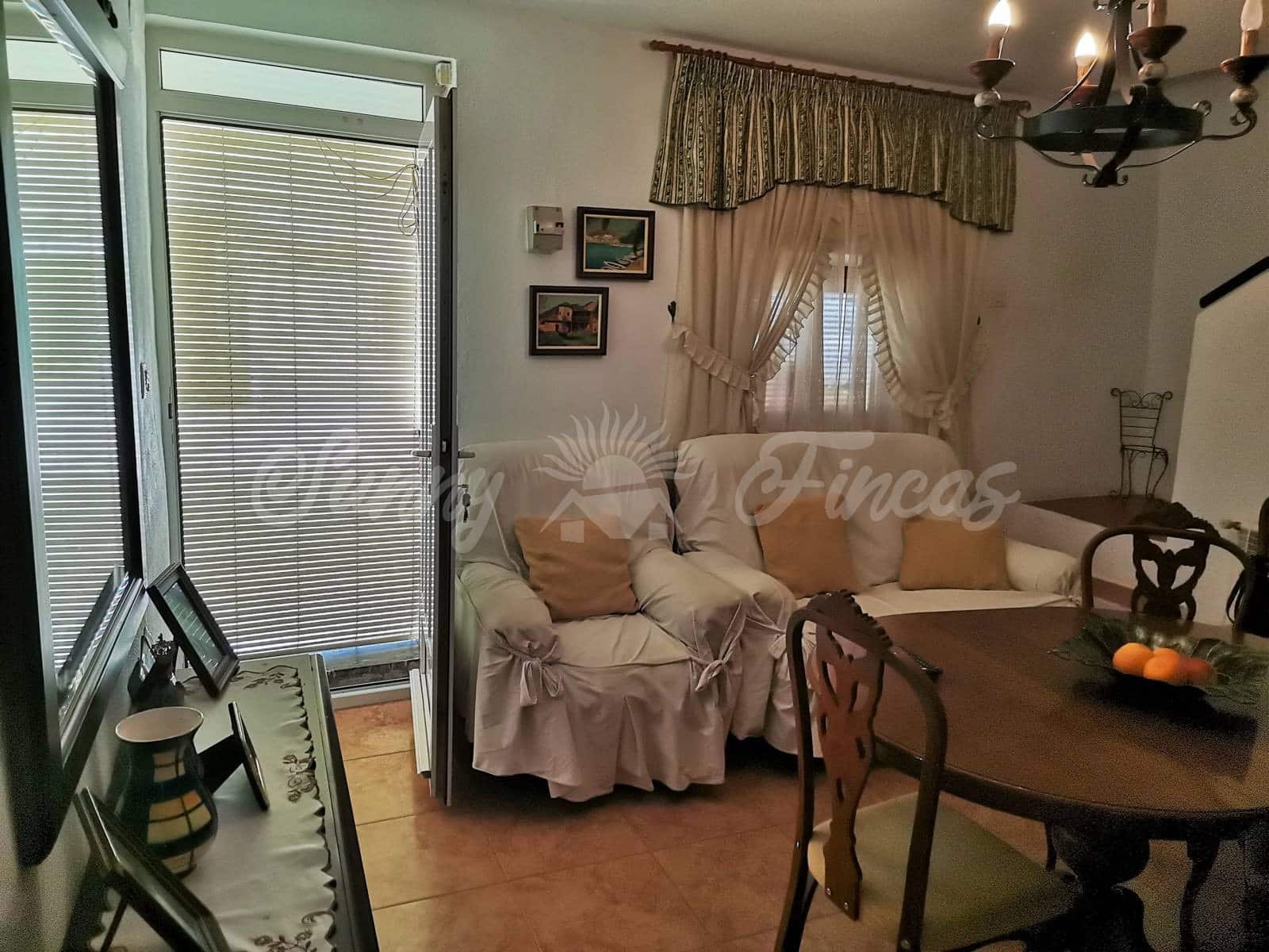 4 soveværelse Rækkehus til salg i Yecla med swimmingpool - € 125.000 (Ref: 6246453)