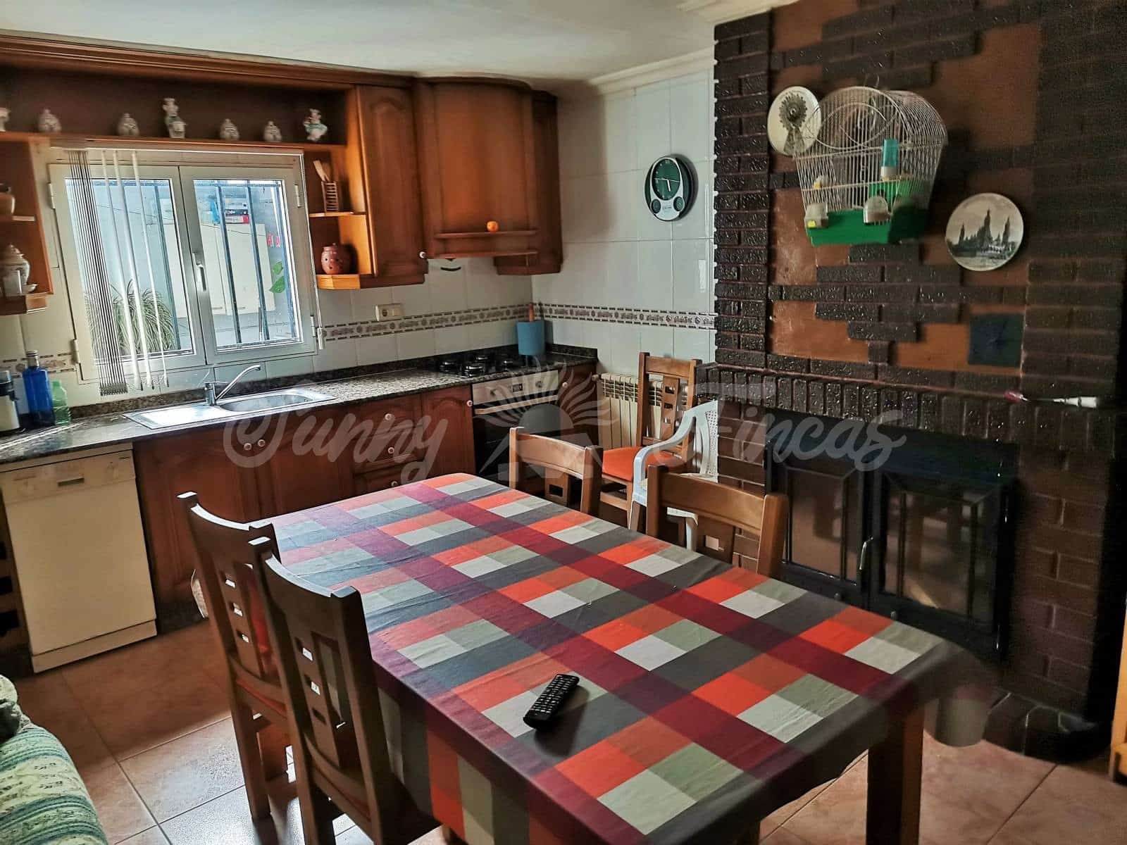 4 soveværelse Rækkehus til salg i Yecla med swimmingpool - € 125.000 (Ref: 6246453)