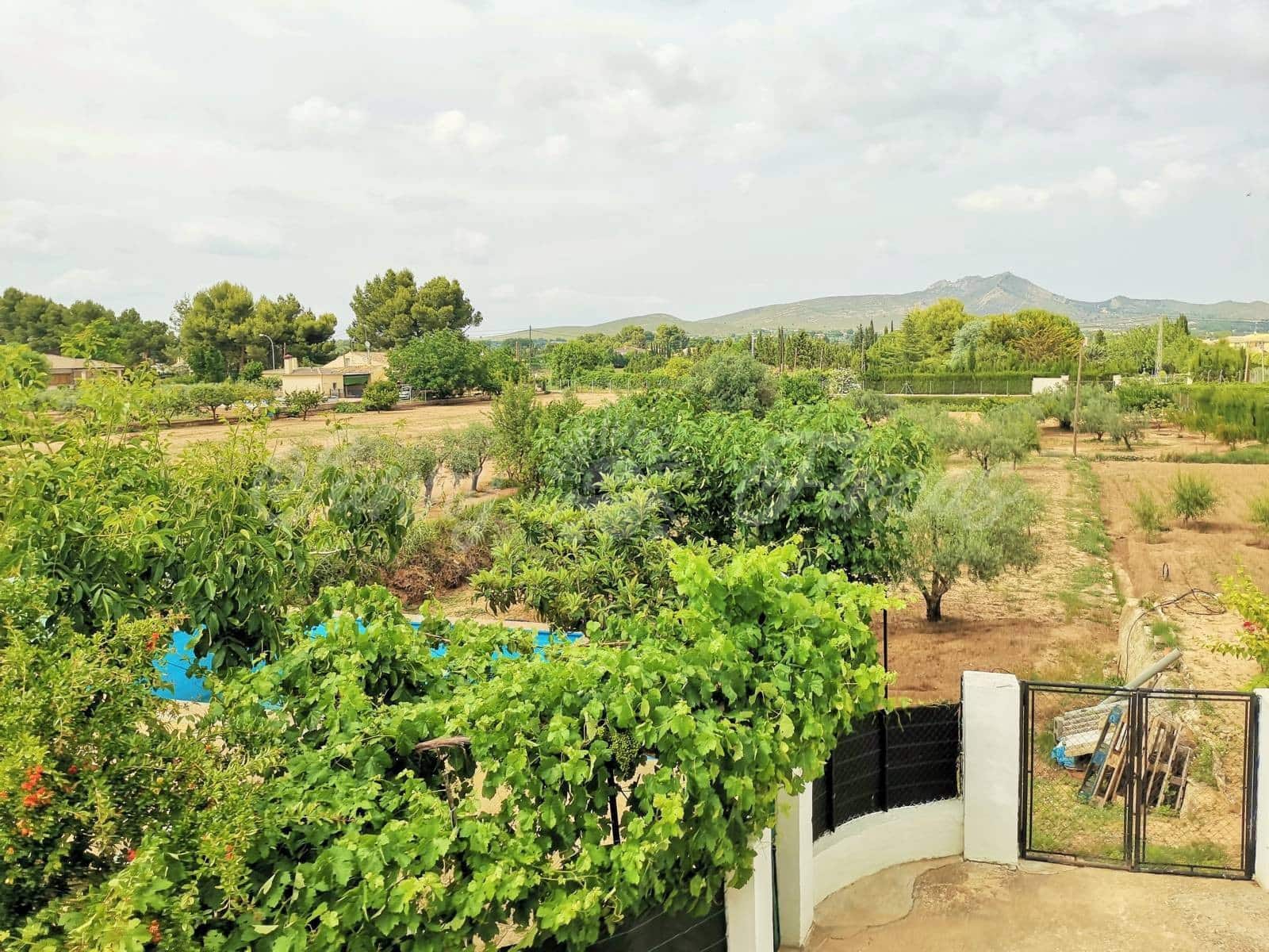 4 soveværelse Rækkehus til salg i Yecla med swimmingpool - € 125.000 (Ref: 6246453)