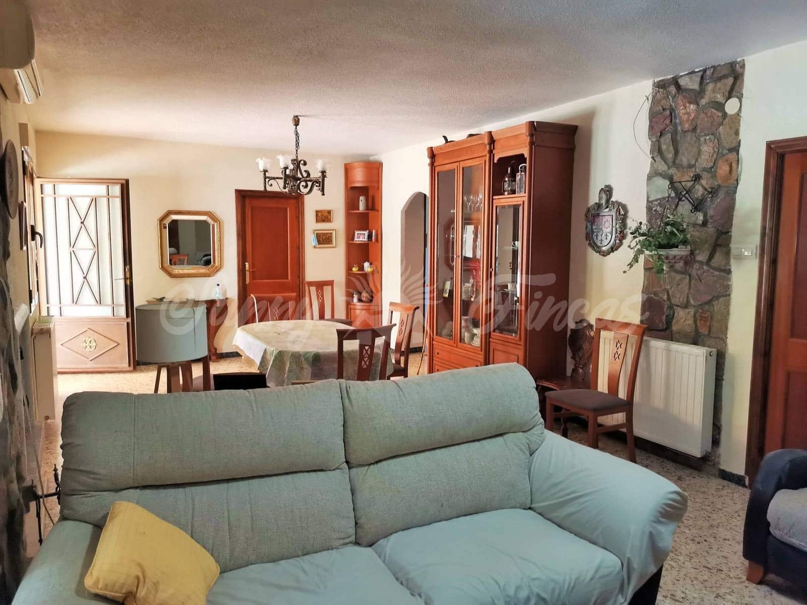 5 sypialnia Willa na sprzedaż w Yecla z basenem garażem - 299 900 € (Ref: 6246464)