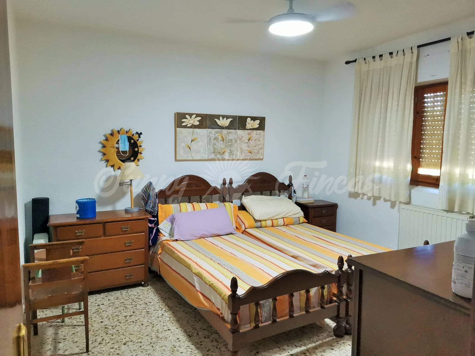 5 sypialnia Willa na sprzedaż w Yecla z basenem garażem - 299 900 € (Ref: 6246464)