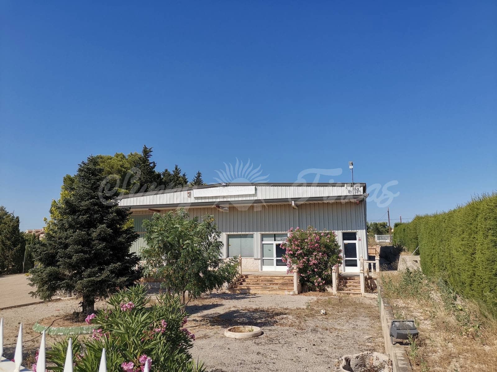 5 sypialnia Willa na sprzedaż w Yecla z basenem garażem - 299 900 € (Ref: 6246464)