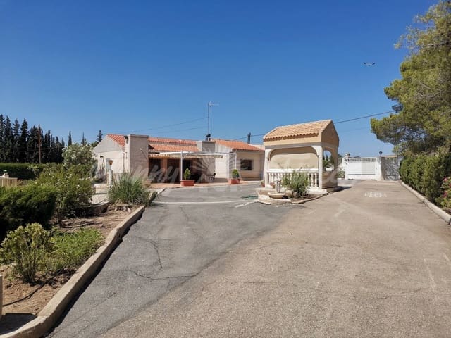 5 sypialnia Willa na sprzedaż w Yecla z basenem garażem - 299 900 € (Ref: 6246464)