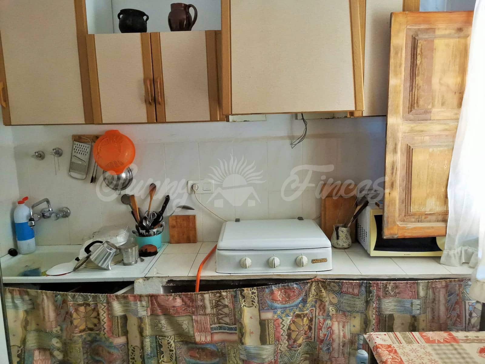 3 slaapkamer Halfvrijstaande villa te koop in Yecla met garage - € 58.000 (Ref: 6348729)