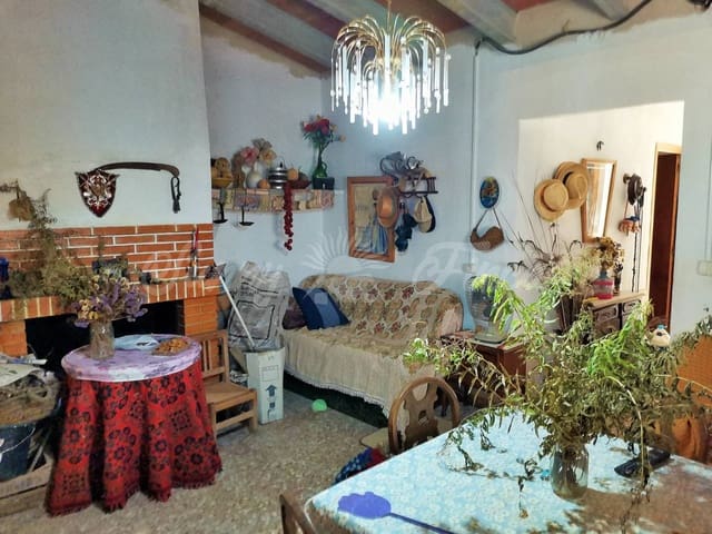 3 slaapkamer Halfvrijstaande villa te koop in Yecla met garage - € 58.000 (Ref: 6348729)