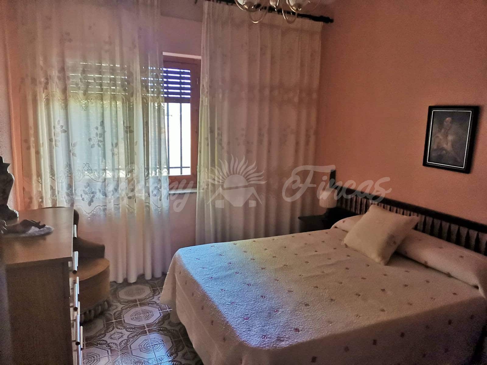 7 soveværelse Finca/Landehus til salg i Caudete med swimmingpool garage - € 189.000 (Ref: 6453025)