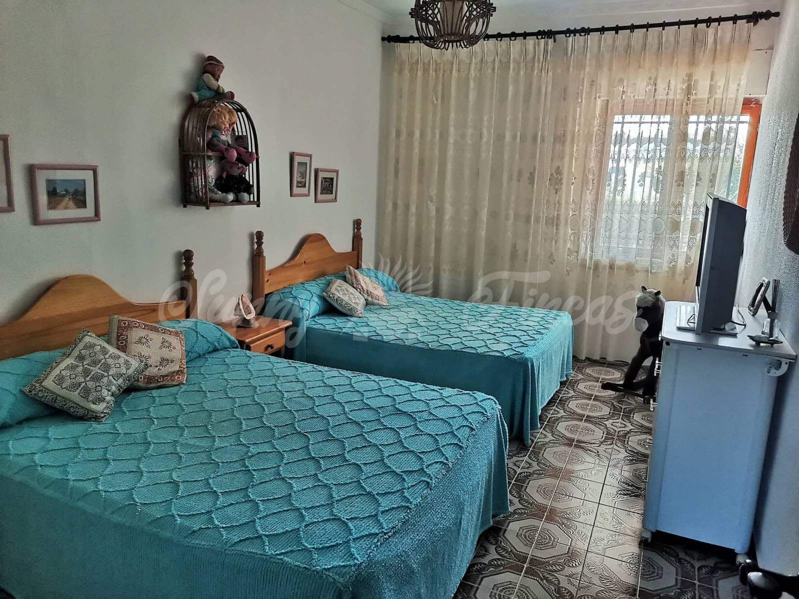 7 soveværelse Finca/Landehus til salg i Caudete med swimmingpool garage - € 189.000 (Ref: 6453025)