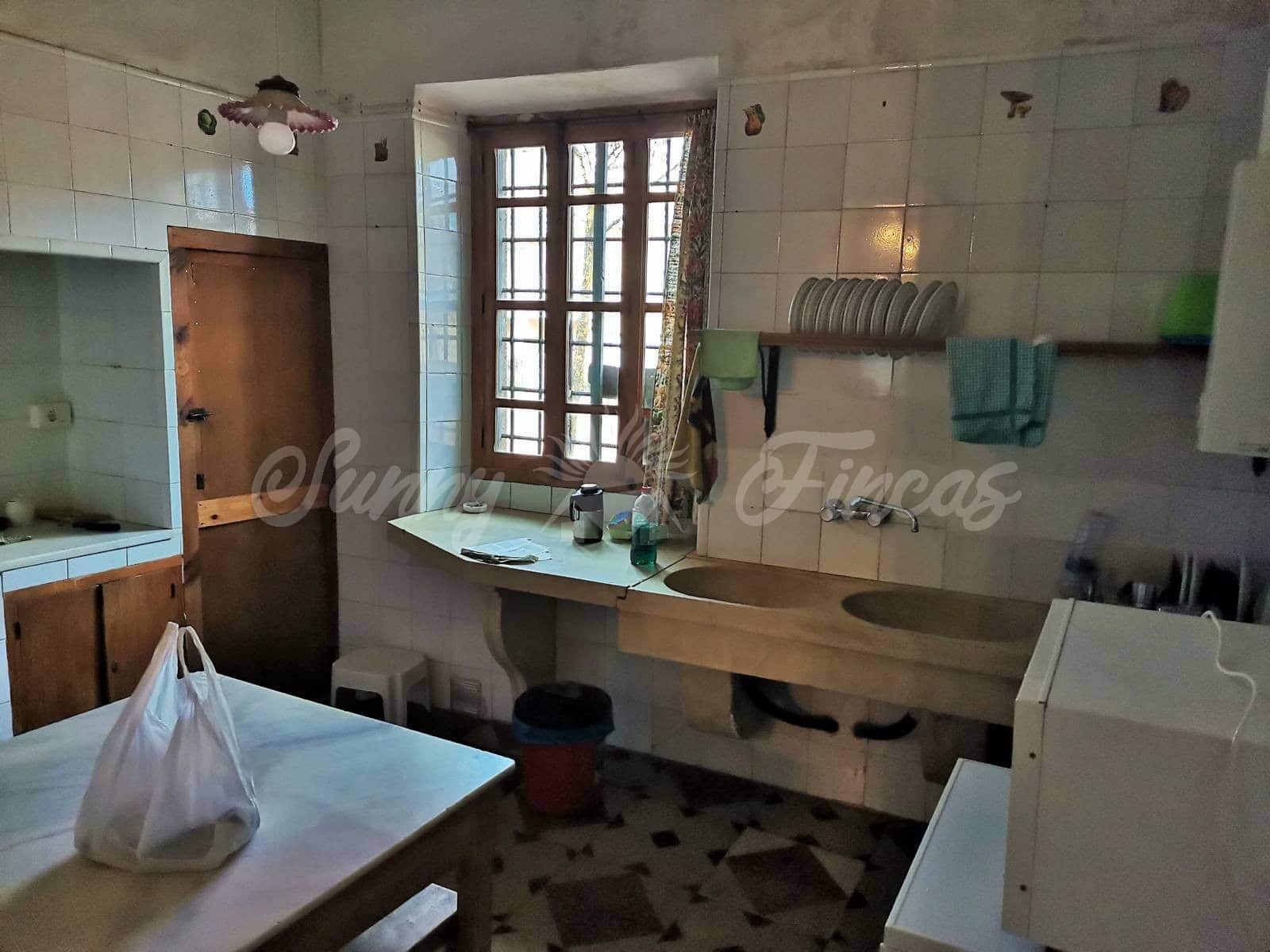 9 soveværelse Rækkehus til salg i Bocairent med garage - € 399.000 (Ref: 6509007)