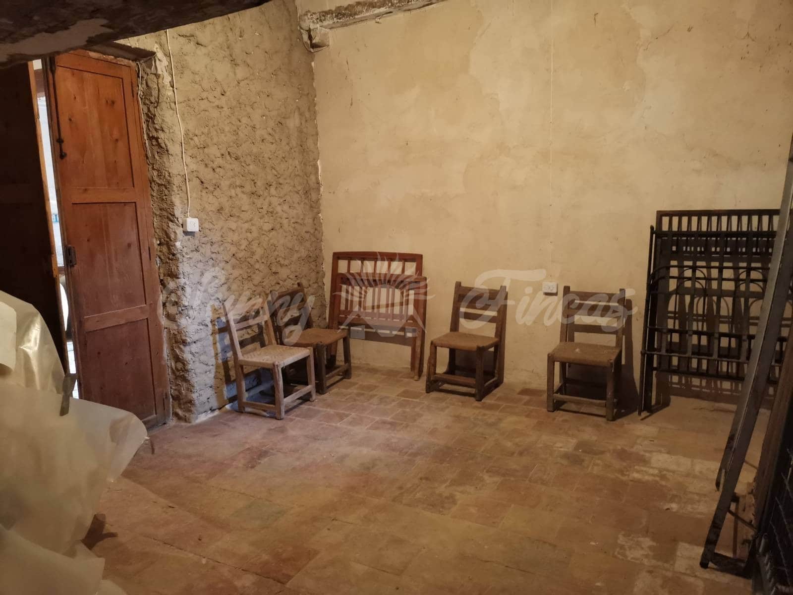 9 soveværelse Rækkehus til salg i Bocairent med garage - € 399.000 (Ref: 6509007)