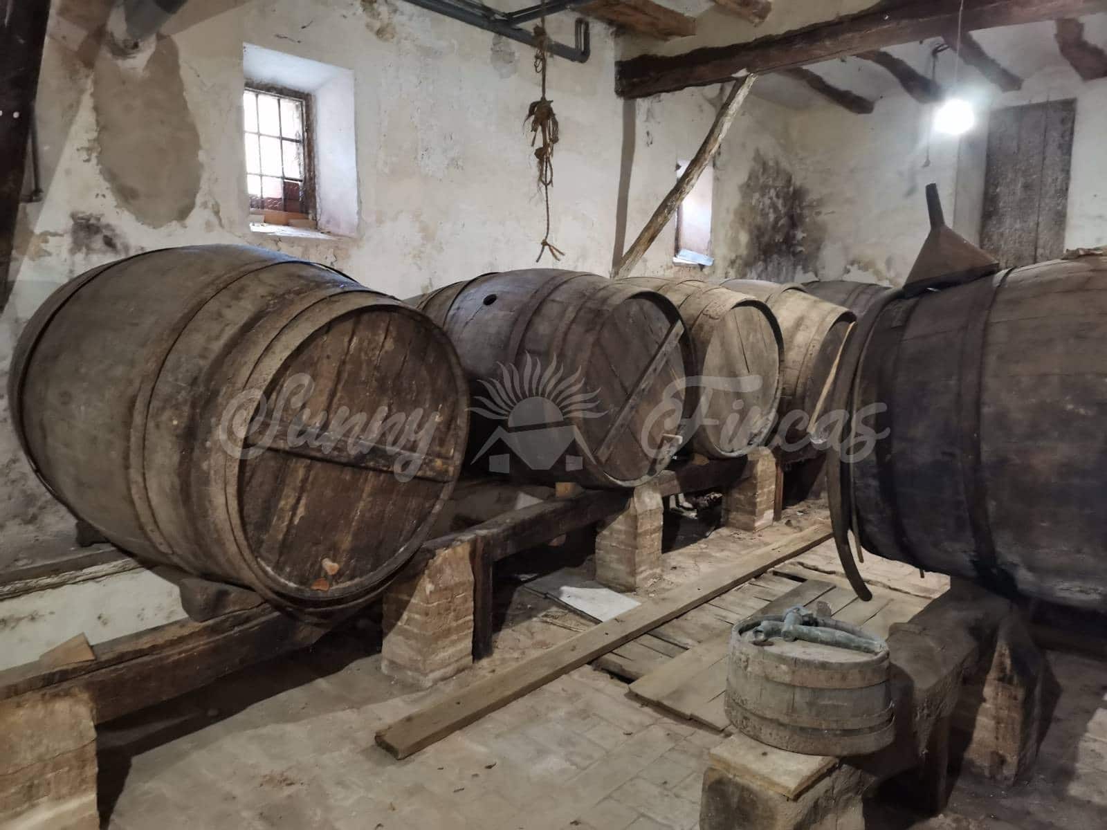 9 soveværelse Rækkehus til salg i Bocairent med garage - € 399.000 (Ref: 6509007)