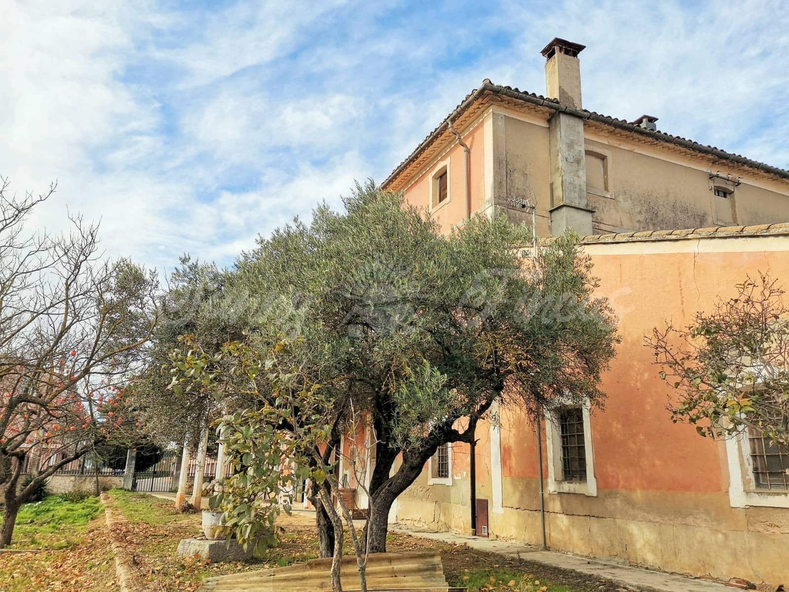 9 soveværelse Rækkehus til salg i Bocairent med garage - € 399.000 (Ref: 6509007)