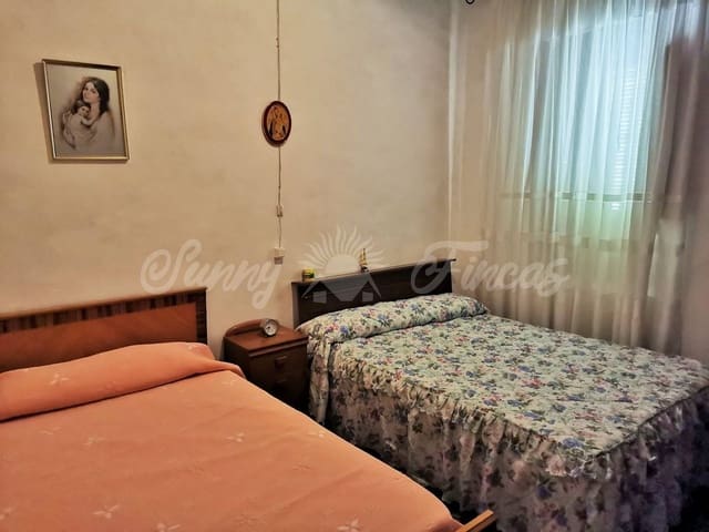 6 bedroom Semi-detached Villa for sale in Cañada with garage - € 165,000 (Ref: 6512256)