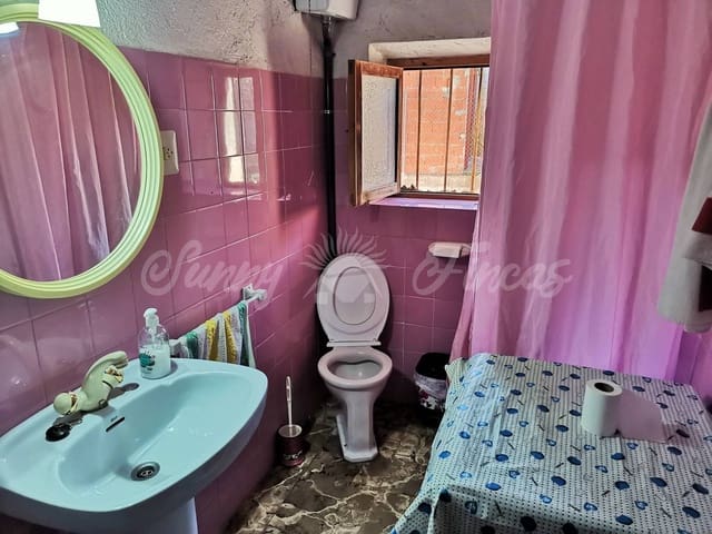 6 bedroom Semi-detached Villa for sale in Cañada with garage - € 165,000 (Ref: 6512256)