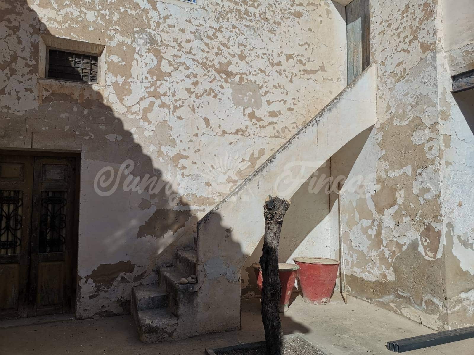 5 soveværelse Finca/Landehus til salg i Villena med swimmingpool garage - € 149.900 (Ref: 6703372)