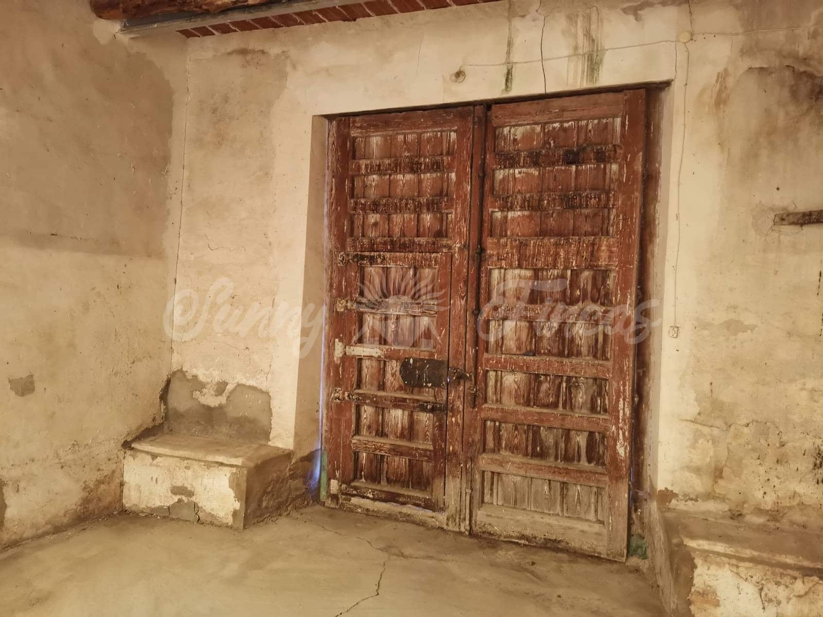 5 soveværelse Finca/Landehus til salg i Villena med swimmingpool garage - € 149.900 (Ref: 6703372)