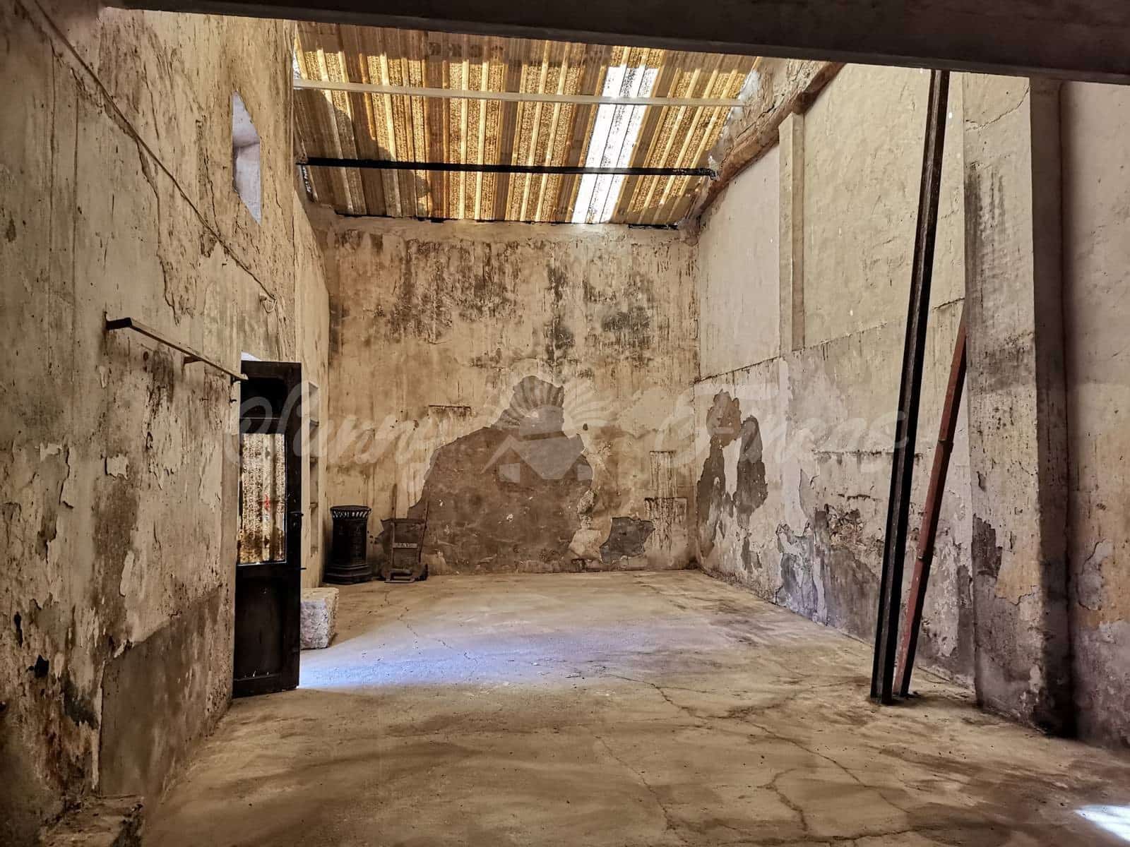 5 soveværelse Finca/Landehus til salg i Villena med swimmingpool garage - € 149.900 (Ref: 6703372)