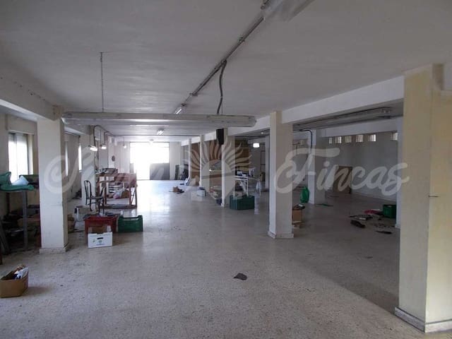 Rijtjeshuis te koop in Yecla - € 180.000 (Ref: 6793994)