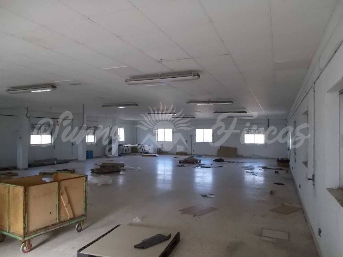 Rækkehus til salg i Yecla - € 180.000 (Ref: 6793994)